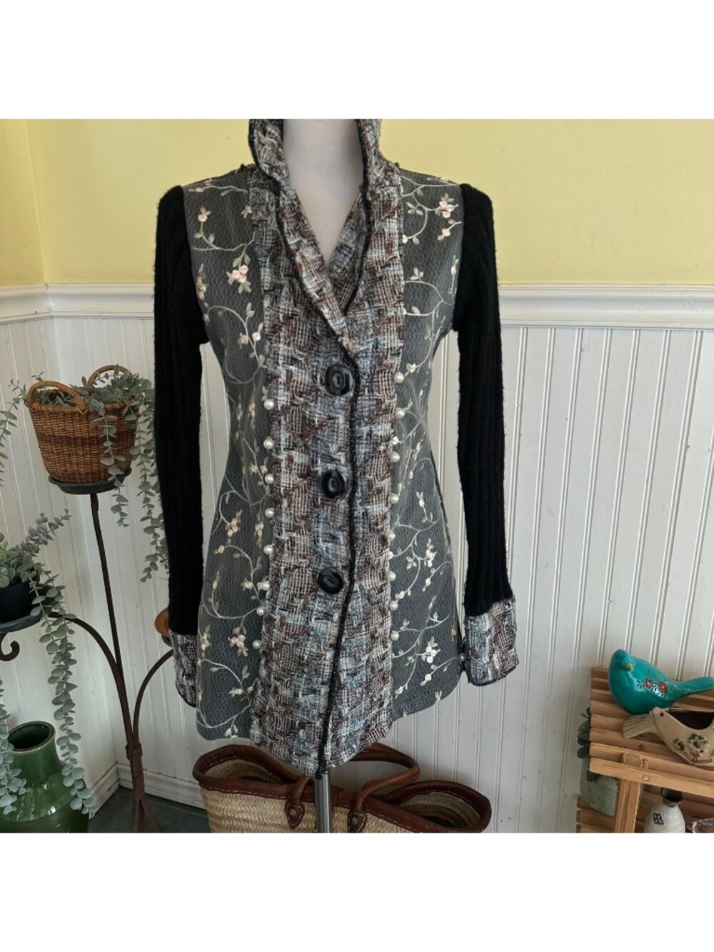 Sioni Womens Floral Knit embroidered button up Jacket S